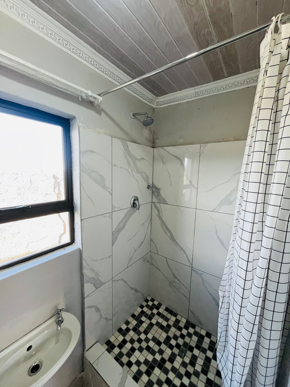 Thumbnail - Kitchenette